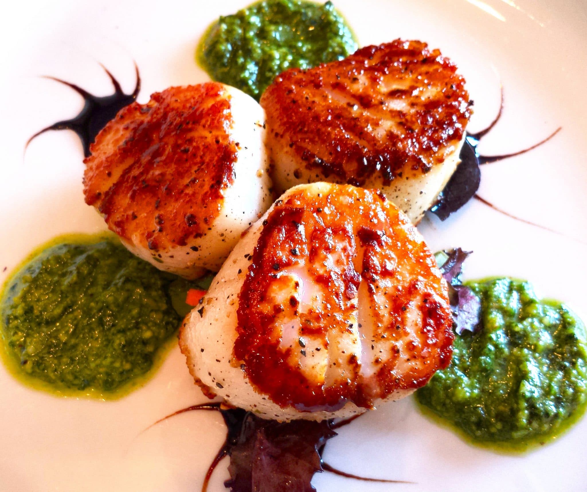 How To Reheat Scallops (Without Turning Them Into Dry Rubbery Balls 