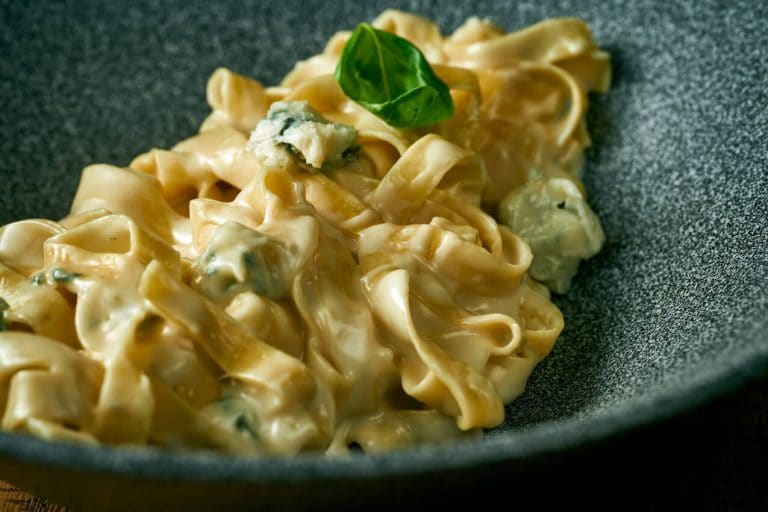15+ Ways on How to Thicken Homemade Alfredo Sauce