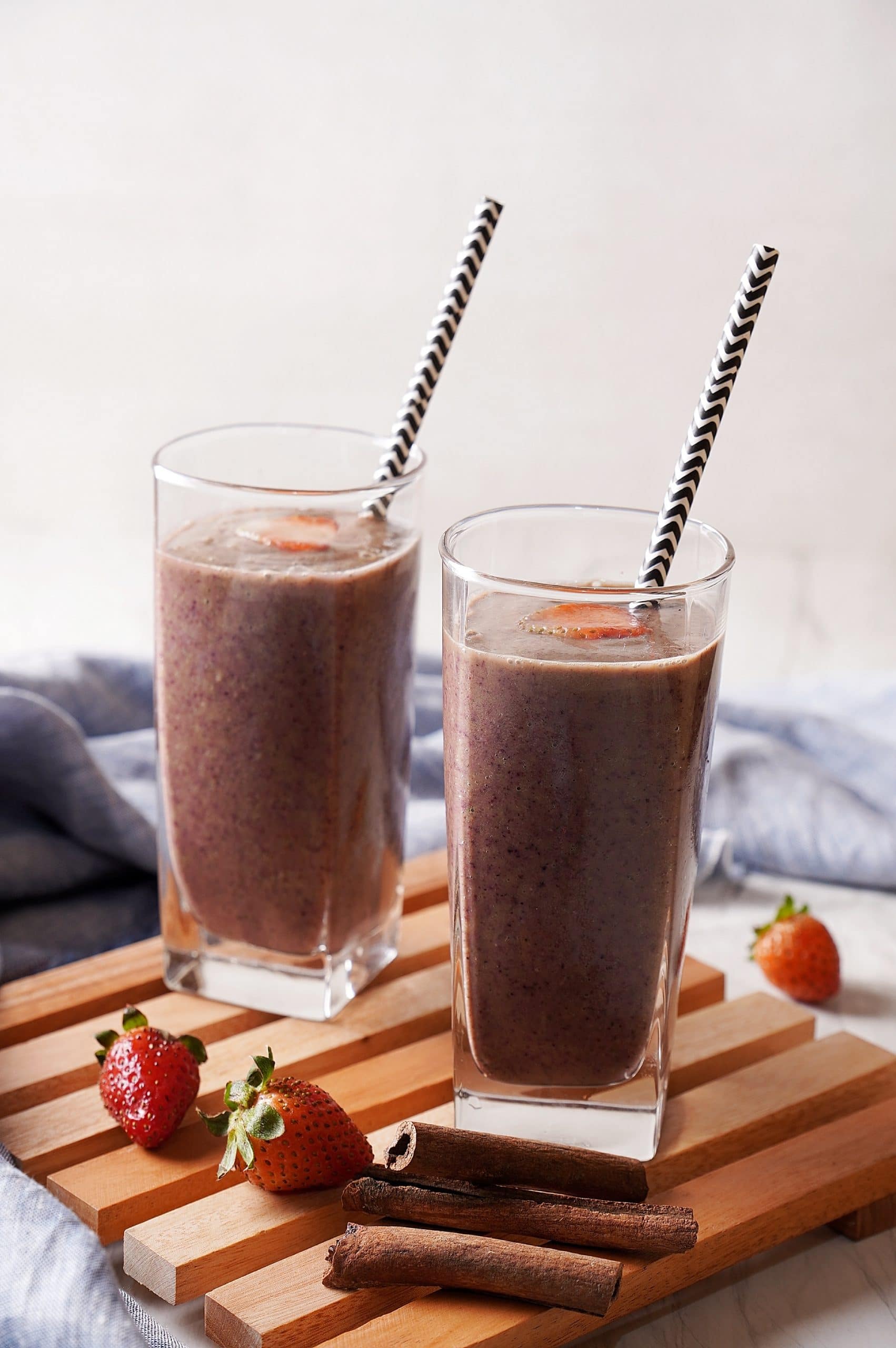 Delicious Low Glycemic Index Berry Blast Smoothie
