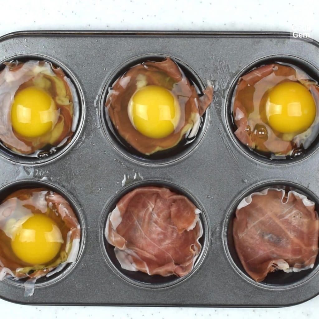 Delicious Prosciutto Egg Cups