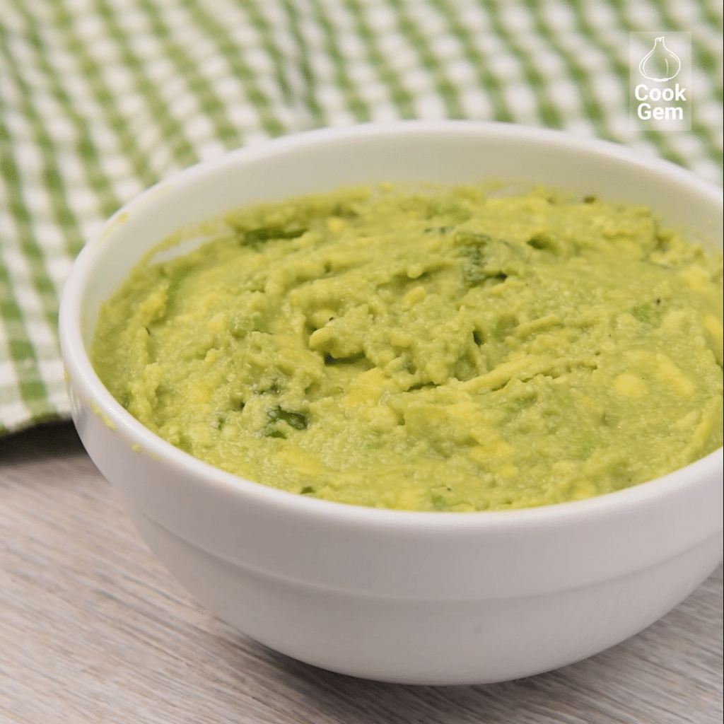 Simple Low FODMAP Guacamole