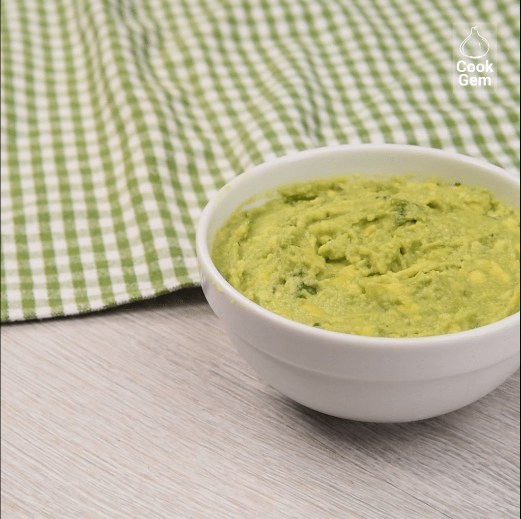 Simple Low FODMAP Guacamole