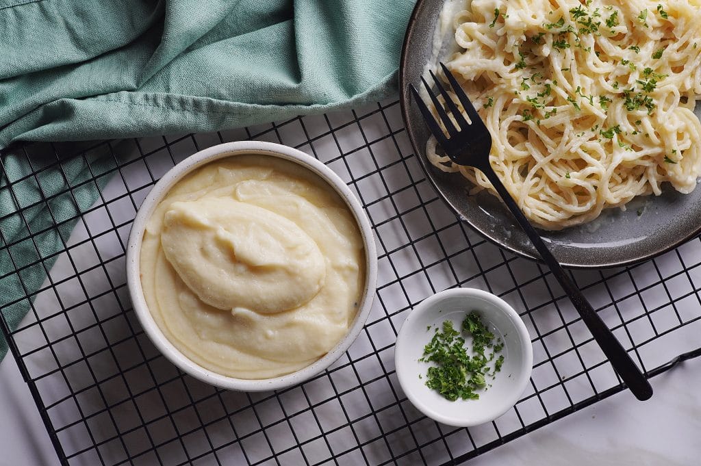 Simple Alfredo Sauce Without Heavy Cream   ALFREDO SAUCE WITHOUT HEAVY00002 1024x681 