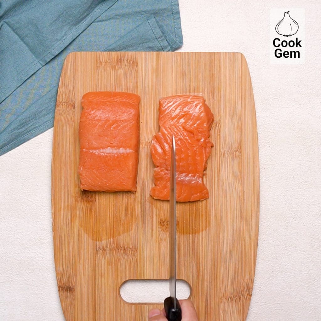 Simple Fried Salmon Sandwich