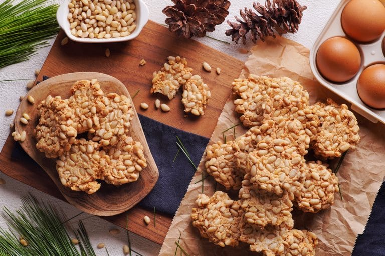 Easy Pine Nut Cookies