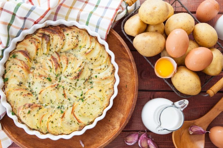 Potatoes Au Gratin vs. Scalloped Potatoes What’s The Difference?