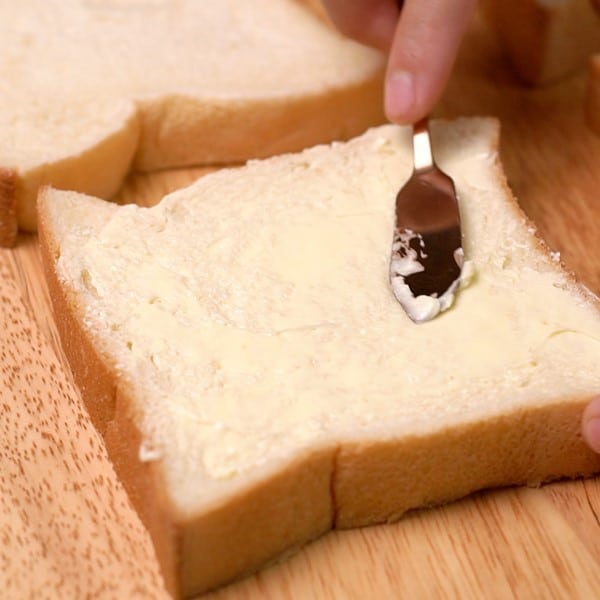 Easy Brioche Grilled Cheese