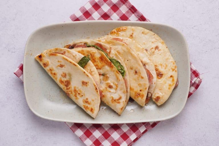 Easy Fig & Prosciutto Quesataco