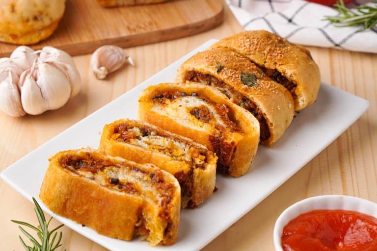 Easy Vegetarian Stromboli with Cheese