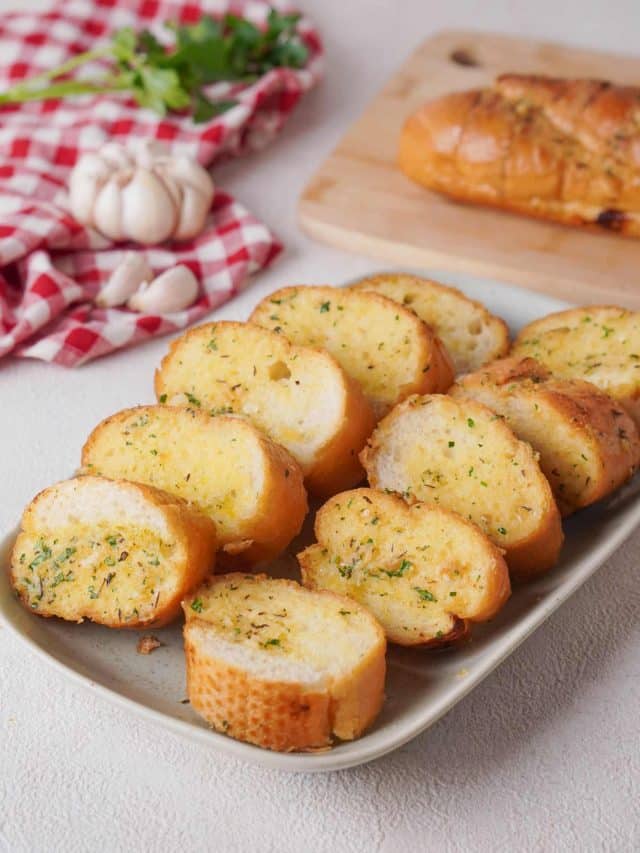 Simple Roasted Garlic Bread Recipe Story