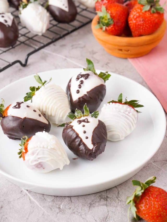 Classy Chocolate Tuxedo Strawberries Recipe Story