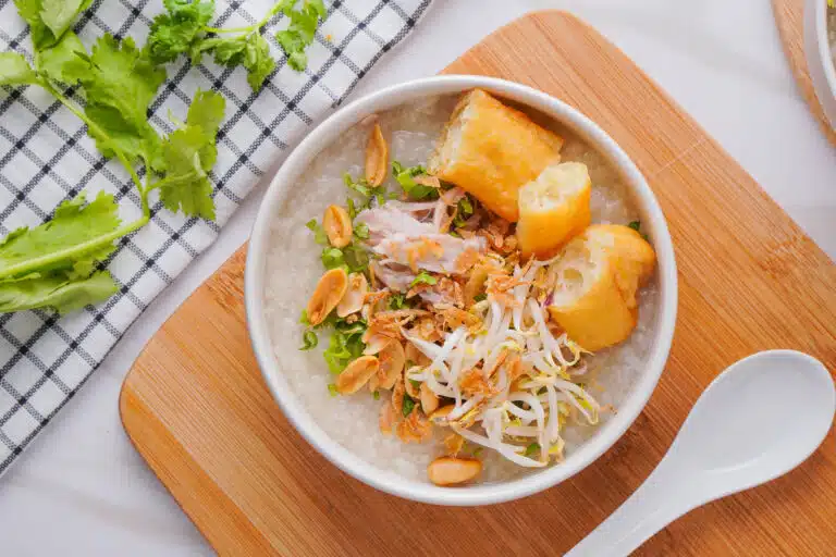 Simple Vietnamese Chicken Rice Porridge