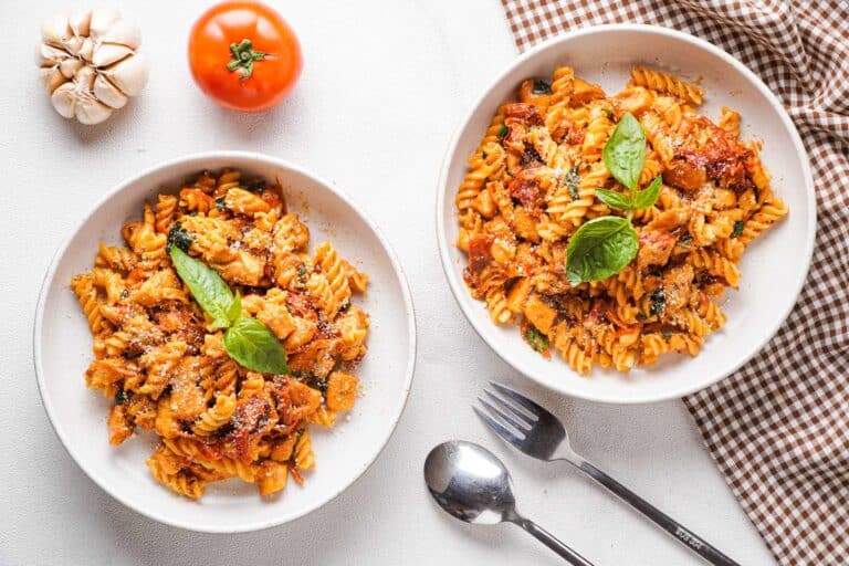 Easy Creamy Sun Dried Tomato Pasta