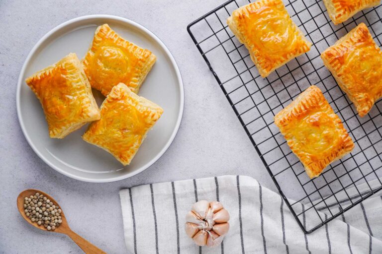 Easy Vietnamese Meat Puff Pastry