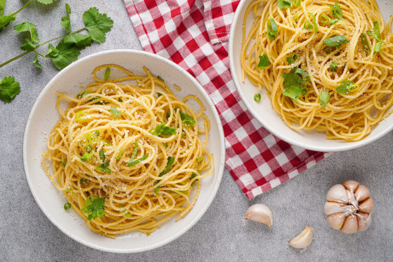Easy Vietnamese Garlic Noodles